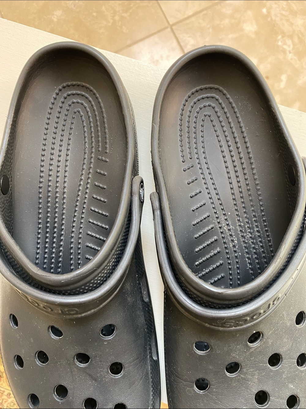CROCS Black Slip-on - Picture 2 of 5